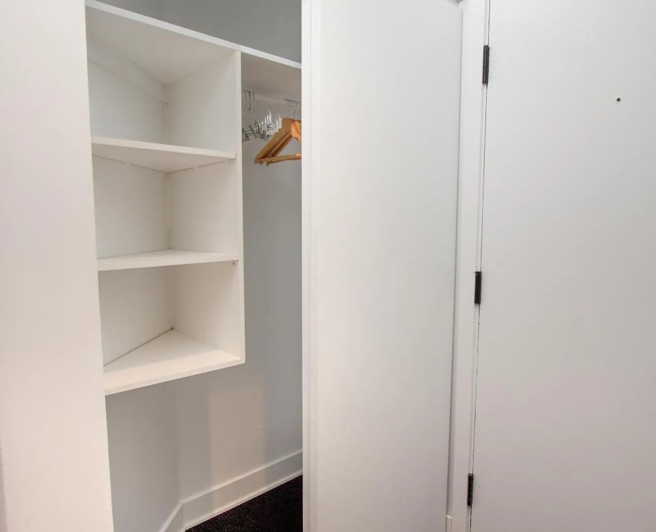 Studio #17 - Self Check-In - Plateau - St-Denis Montreal Apartment
