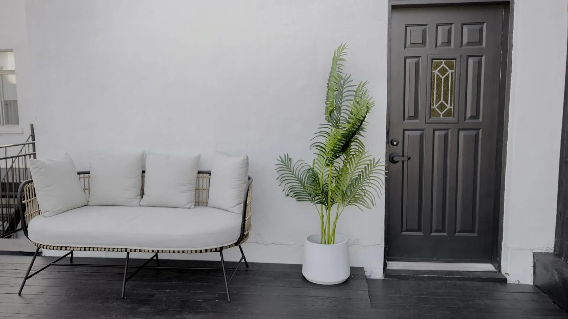 Apartment Studio #17 - Self Check-In - Plateau - St-Denis Montreal